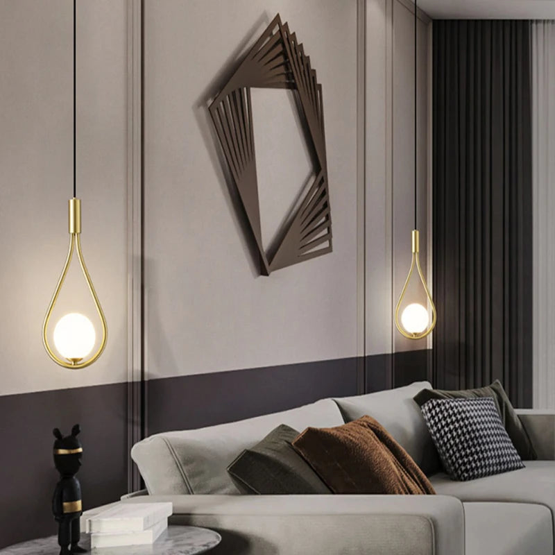 Lira™ Modern Teardrop Pendant Light